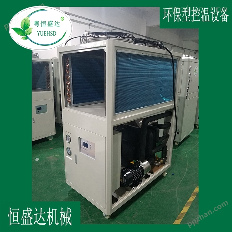 低温箱型冷水机组风扇散热可移动
