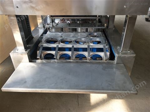 全自动塑料碗装凉糕灌装封口机设备